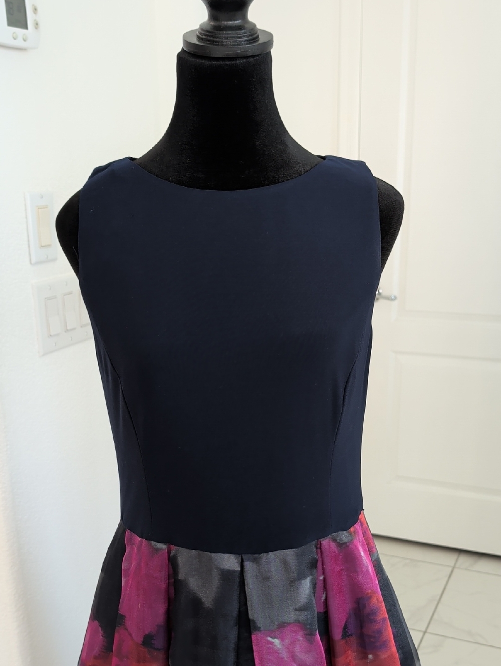 Eliza J Epanoui Gown Navy Blue Bodice Floral Organza Bottom Pockets 6 8 10 M - Picture 10 of 16